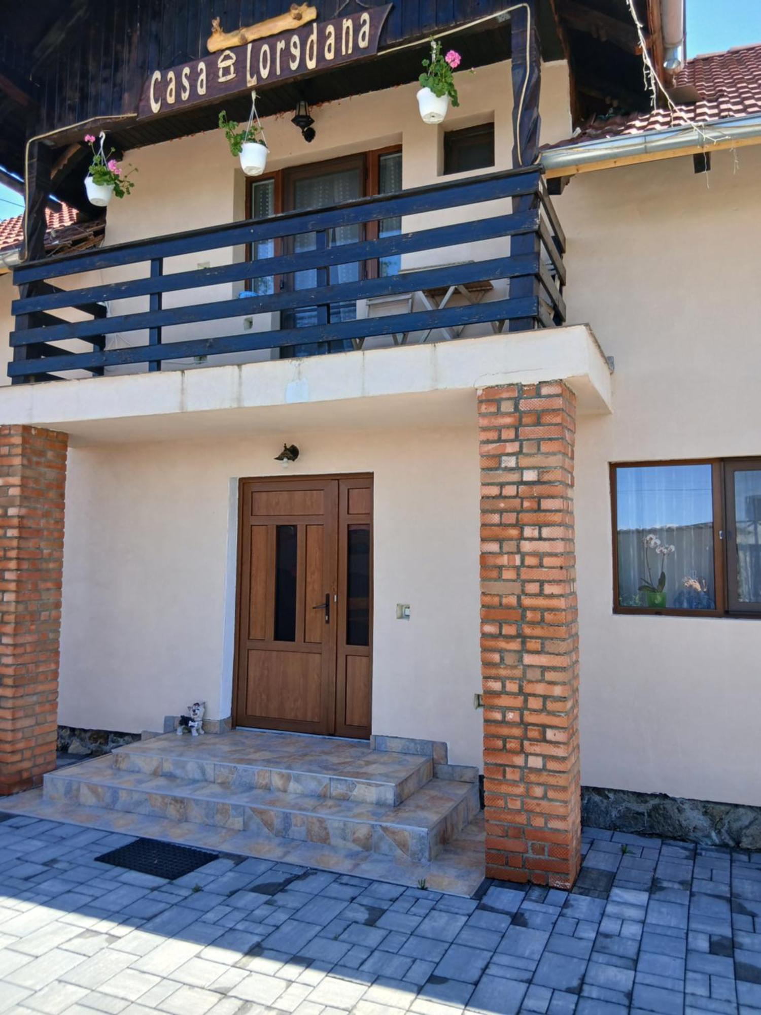 Casa Loredana Cartisoara Exterior photo